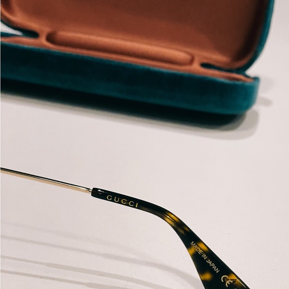 Gucci sunglasses - Picture 3 of 5